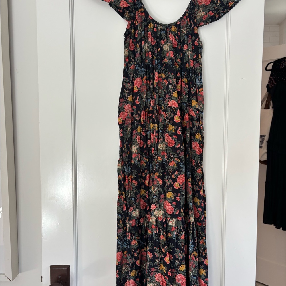 THE GREAT. The plumeria dress. Black enchanted floral.